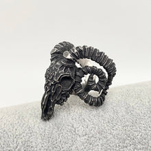 Load image into Gallery viewer, Blackening Dall Sheep Head Stainless Steel Skull Ring