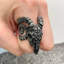 Load image into Gallery viewer, Blackening Dall Sheep Head Stainless Steel Skull Ring