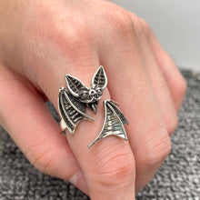 Load image into Gallery viewer, Gothic Style Adjustable Bat Ring