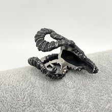 Load image into Gallery viewer, Blackening Dall Sheep Head Stainless Steel Skull Ring